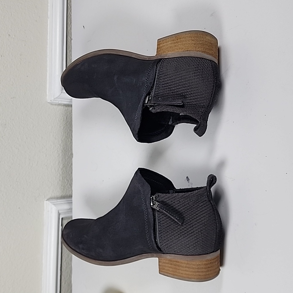 Toms Deia Women Gray Suede Ankle Bootie With Side Zipper Size 7.5W - Picture 2 of 11